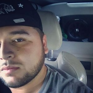 Meet your Posher, Elias